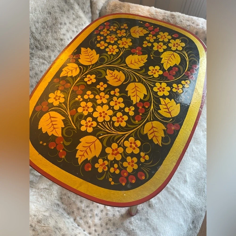 Taburetka, vintage hand-painted Xoxloma stool, USSR, 1970s